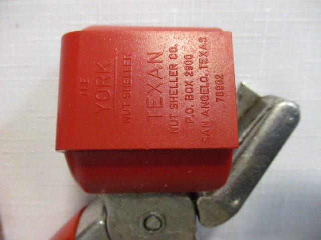 2 Vintage Texan "York" Nut Shellers in Original Boxes and Vintage Pig Snout Cutter - 3