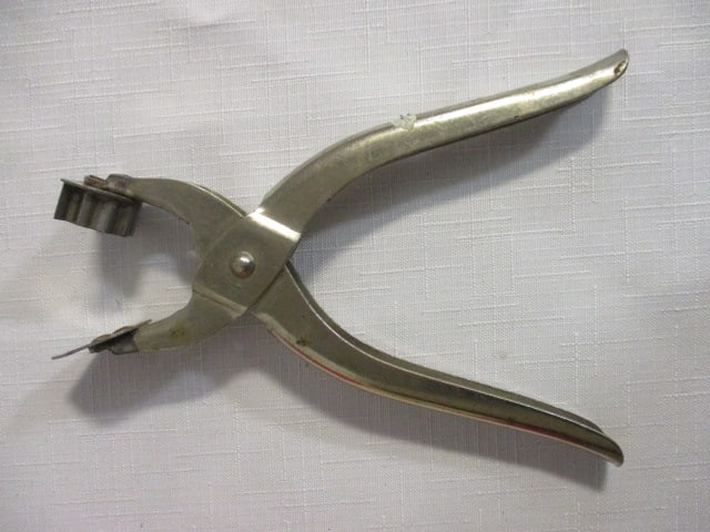 2 Vintage Texan "York" Nut Shellers in Original Boxes and Vintage Pig Snout Cutter - 4