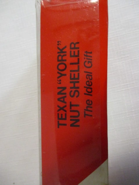 2 Vintage Texan "York" Nut Shellers in Original Boxes and Vintage Pig Snout Cutter - 7