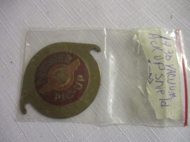 Lot of Vintage and Military Buttons, Pins, and Tie Tacks - 6