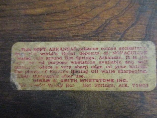 Vintage Smith's Soft Arkansas Sharpening Stone in Wood Case - 4