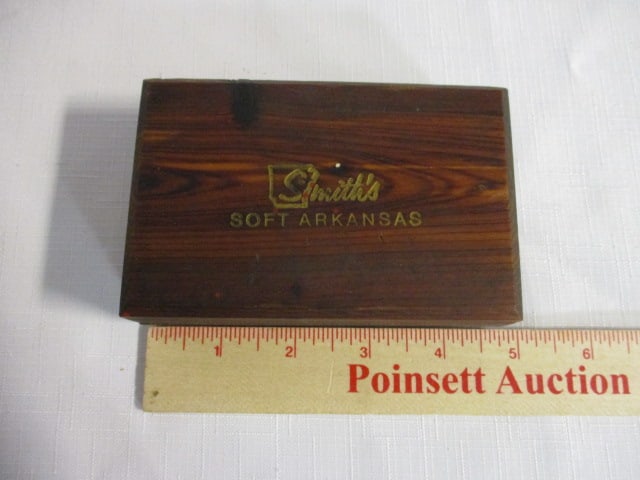 Vintage Smith's Soft Arkansas Sharpening Stone in Wood Case - 5
