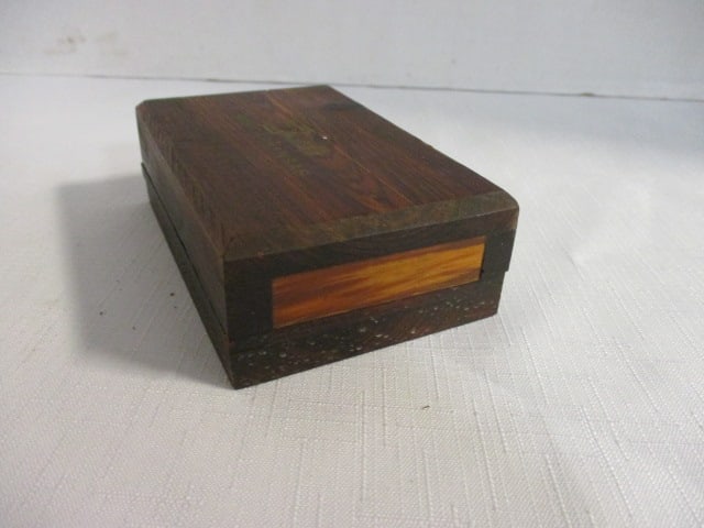 Vintage Smith's Soft Arkansas Sharpening Stone in Wood Case - 6