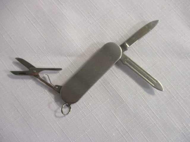 3 Vintage Pocket Knives - 4