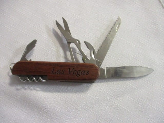 3 Vintage Pocket Knives - 6