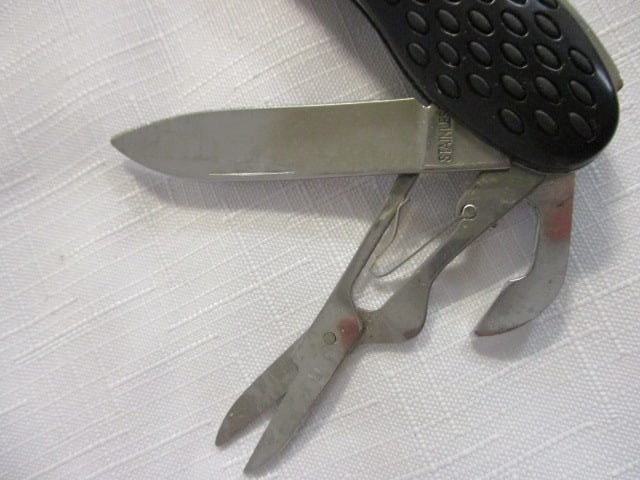 3 Utility Folding Pocket Knives - 12