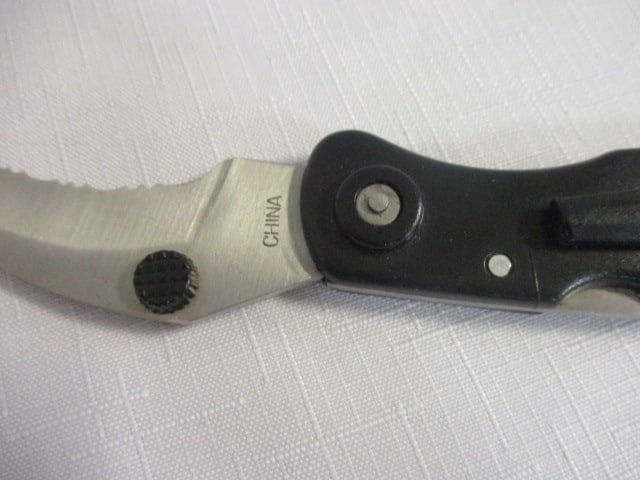 3 Utility Folding Pocket Knives - 5