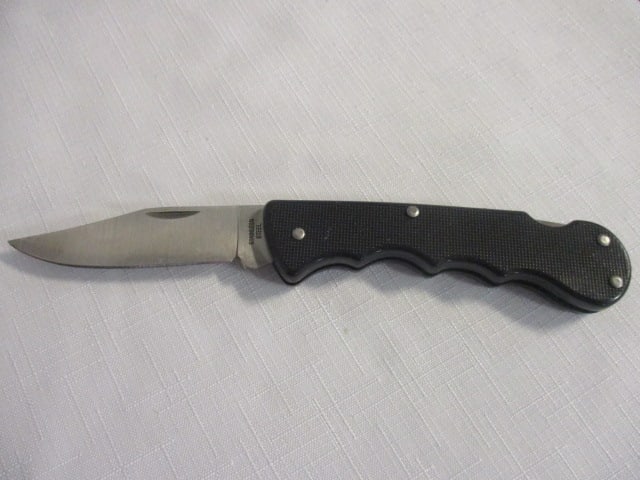 3 Utility Folding Pocket Knives - 7