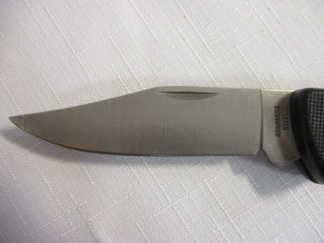 3 Utility Folding Pocket Knives - 8