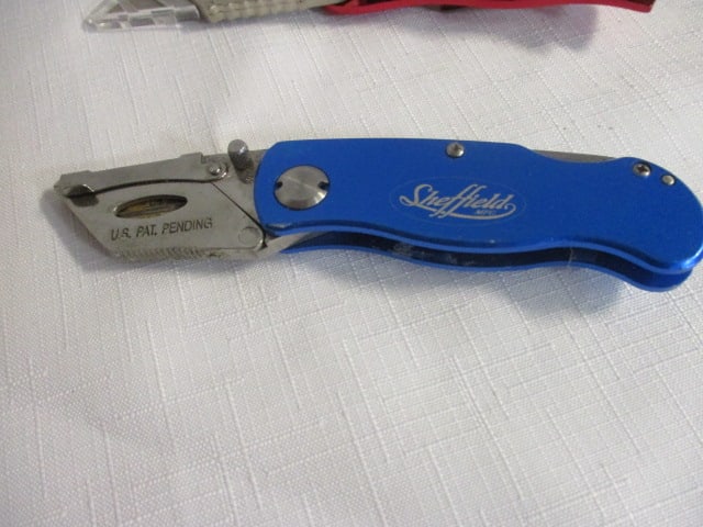 3 Utility Folding Pocket Knives - 3