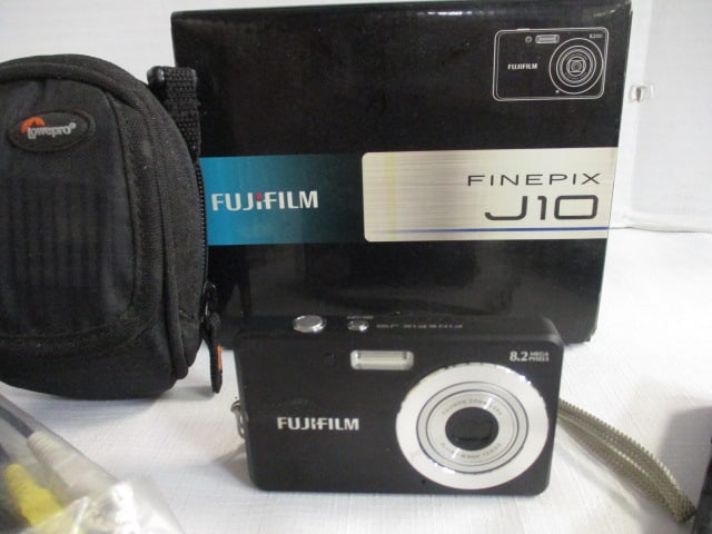 FujiFilm Finepix J10 Digital Camera in Original Box with Accessories and - 2