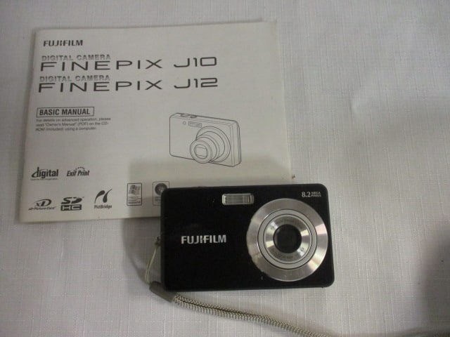 FujiFilm Finepix J10 Digital Camera in Original Box with Accessories and - 3