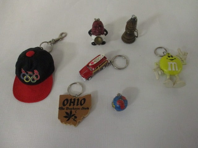 Lot of Vintage Novelty Keychains: see pictures and preview for selection and condition 