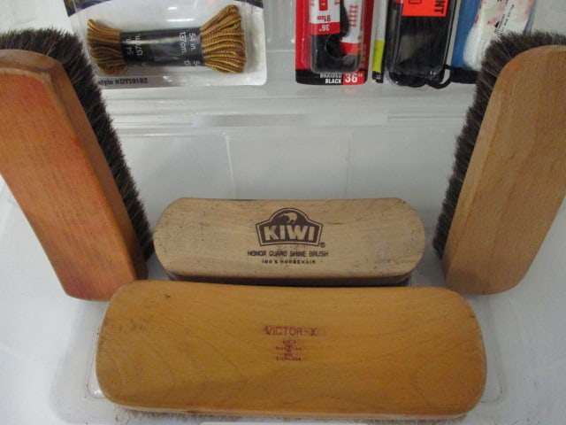 4 Vintage Horsehair Shoe Shine Brushes and 4 New Old Stock Shoelace Packs - 2