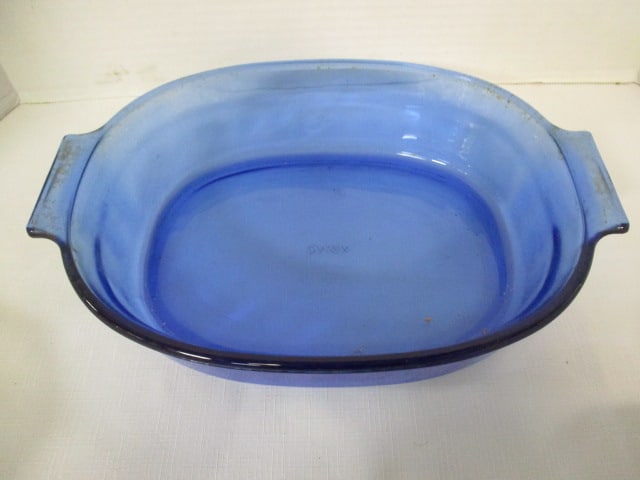 3 Vintage Pyrex "Woodland Brown" Milk Glass Cups, Pyrex Blue 2 1/2 Quart - 3