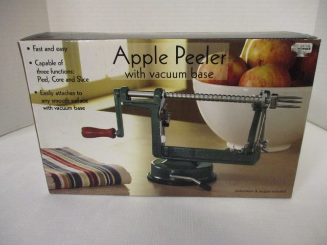 Bed, Bath & Beyond Apple Peeler wit Vacuum Base in Original Box: . 