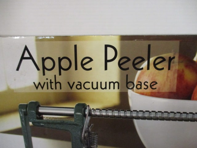 Bed, Bath & Beyond Apple Peeler wit Vacuum Base in Original Box - 3