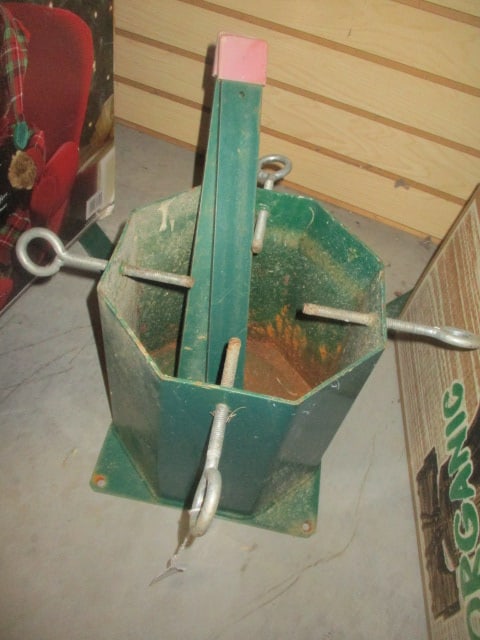 Vintage Metal Christmas Tree Stand: 9 1/2" 