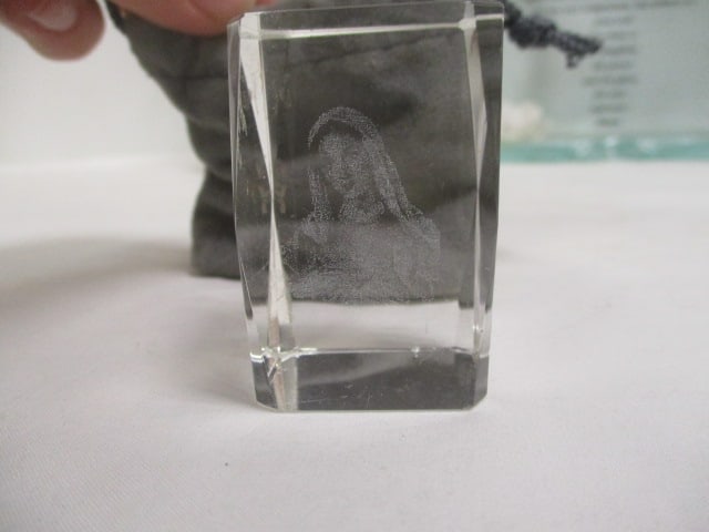 Vintage Porcelain Ceramic "Joy to the World" Manger Music Box, Etched Glass - 5