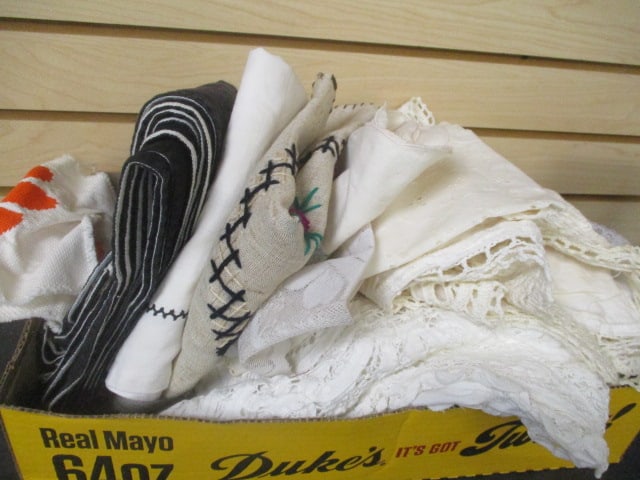 Lot of Vintage Lace and Embroidered Table Linen: see pictures and preview for selection and condition