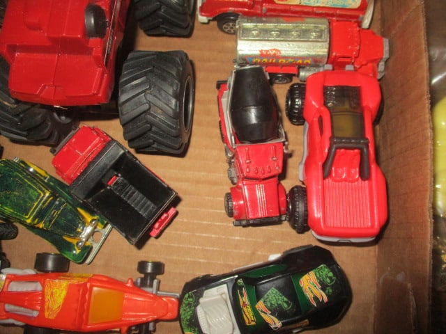 Lot of Vintage Hot Wheels, John Deere, Tonka, etc. Cars - 3