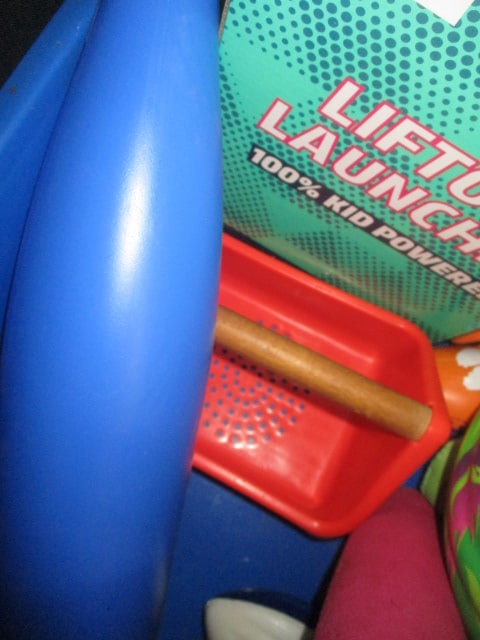 Plastic Container with Toy Plastic Bats, Plastic and Foam Balls, Lift-Off - 3