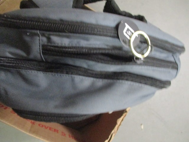 Harrah's Cherokee Casino Nike "Super Bowl" Backpack and Leather Toiletry Case - 4