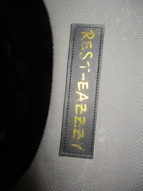 Rest Eazzzy Pet Bed and Small Pet Sling Carrier - 4