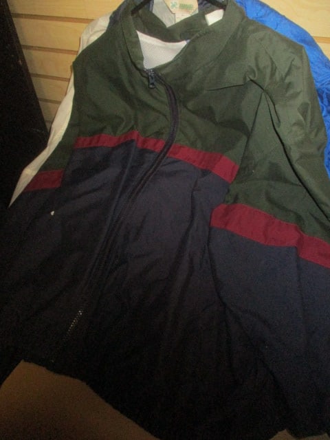 4 New/Like New Men's Windbreaker Jackets - Size XL - 5