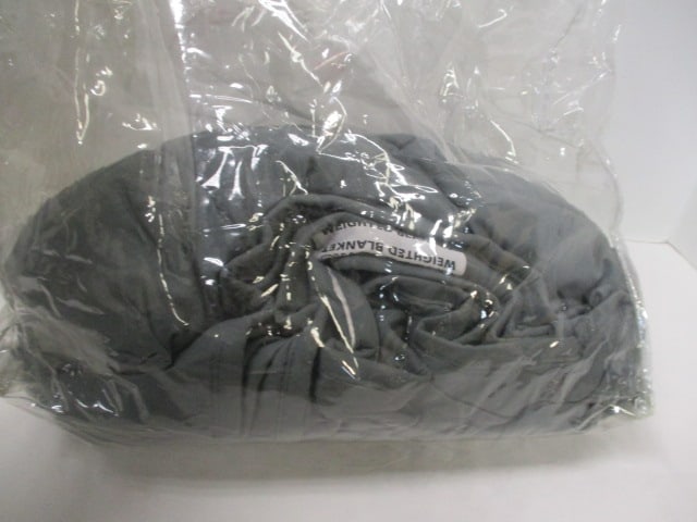 Gray Weighted Blanket: .