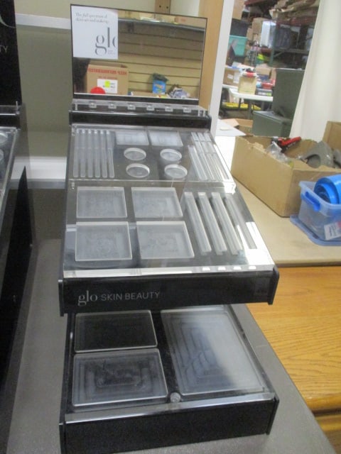 Glo Skin Beauty Makeup Counter Display Stand: 11" x 21 1/2" x 21" 