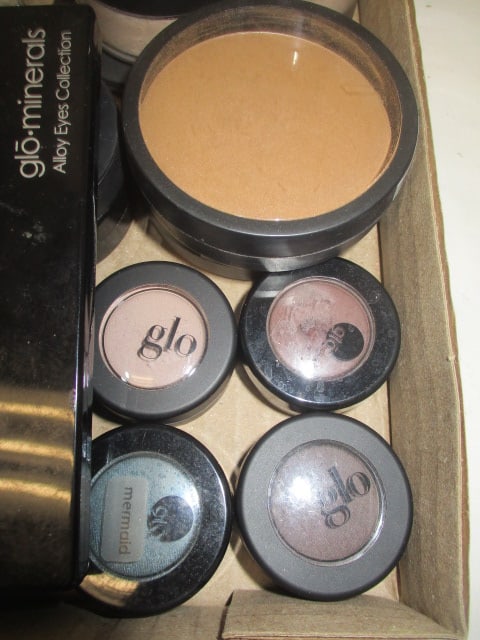 Lot of Glo Skin Beauty Makeup - Darker/Smoky Colors - 2