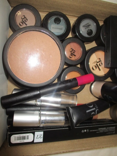 Lot of Glo Skin Beauty Makeup - Blues/Beiges/Medium Colors - 2