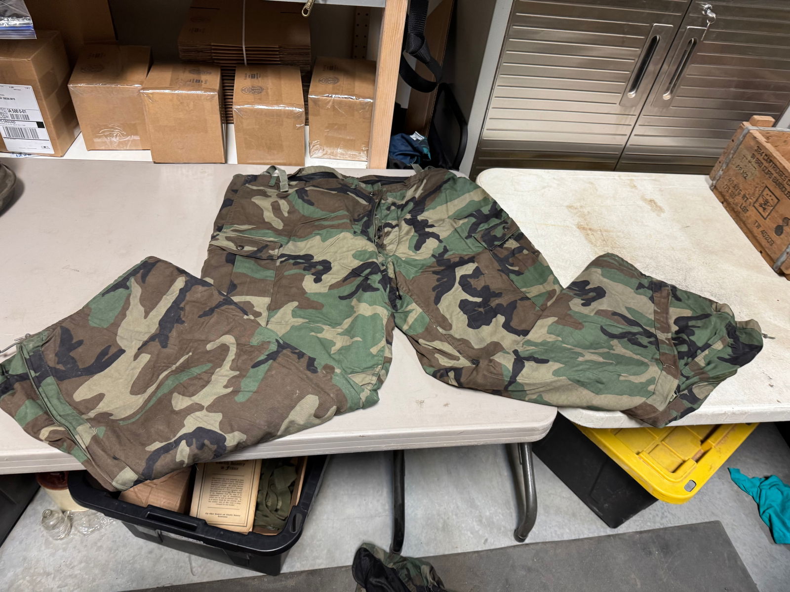 Large Misc Modern Uniform Lot - 5