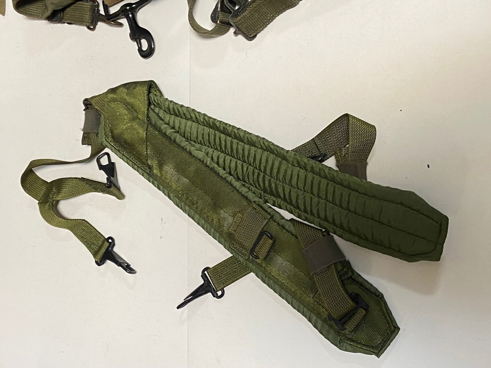 Large Lot of Military Shoulder Straps and Other Misc Straps - 4