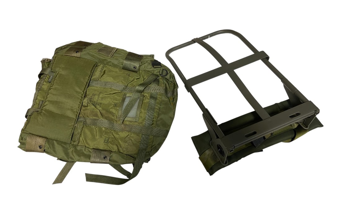 1976 Vietnam War Nylon Field Pack LC-1 with a US Pack Frame LC-2: Pack is in good condition, just needs some cleaning. See Photos