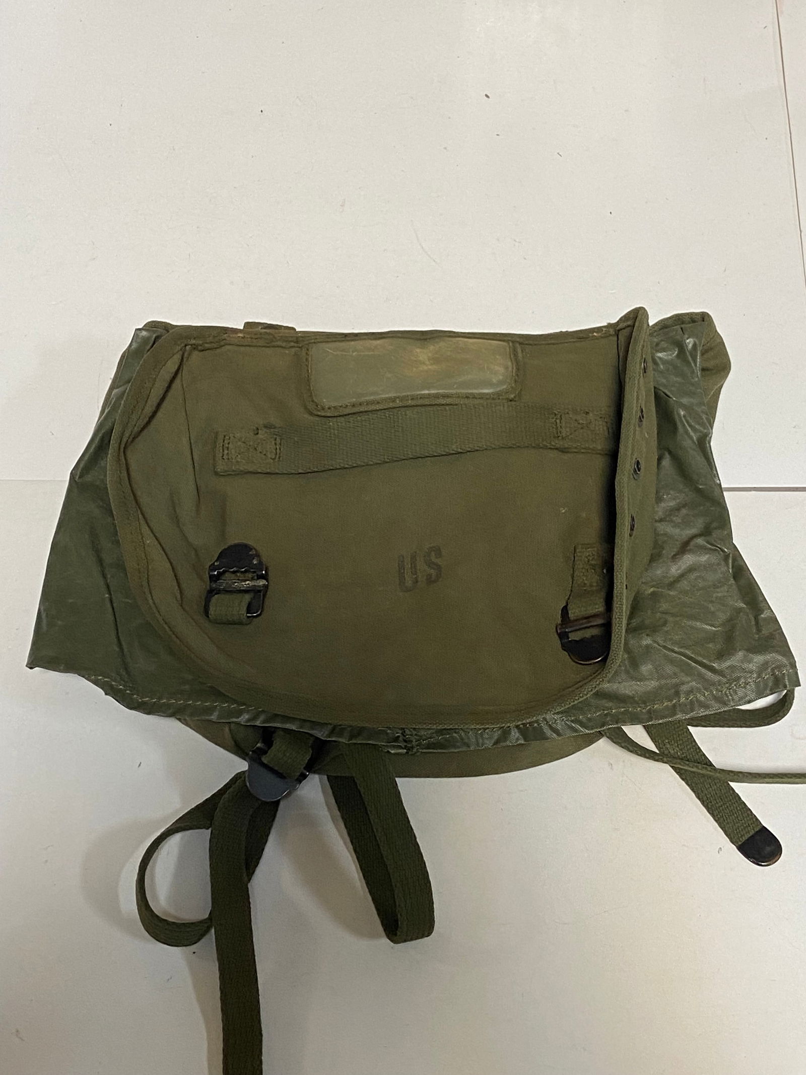 Lot of Nice US Military Vietnam war Packs and Bags - 12