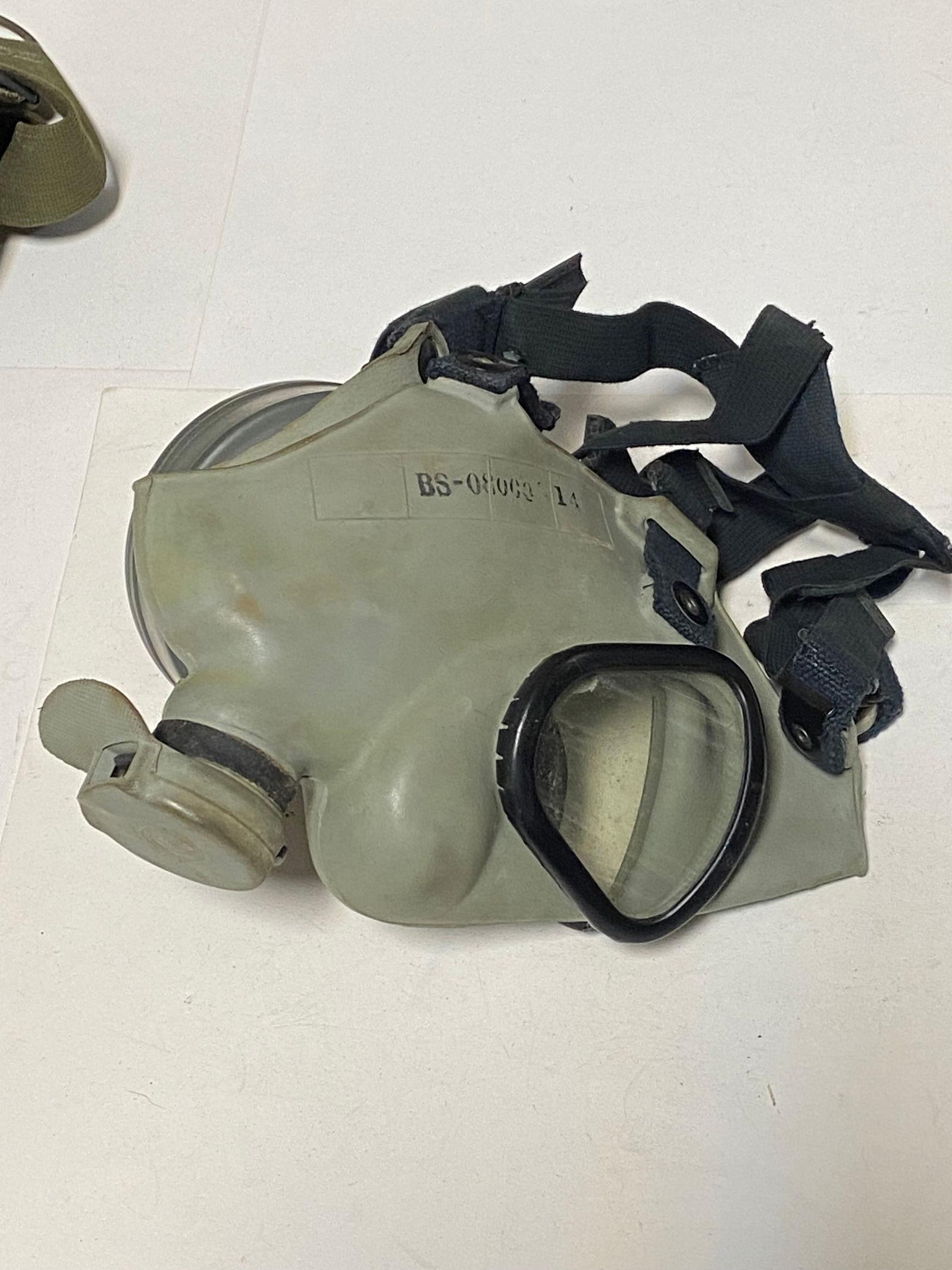 US Korean War Era ML Gas Mask M9 in Bag with Anti Dim Cloth and Canister - 5