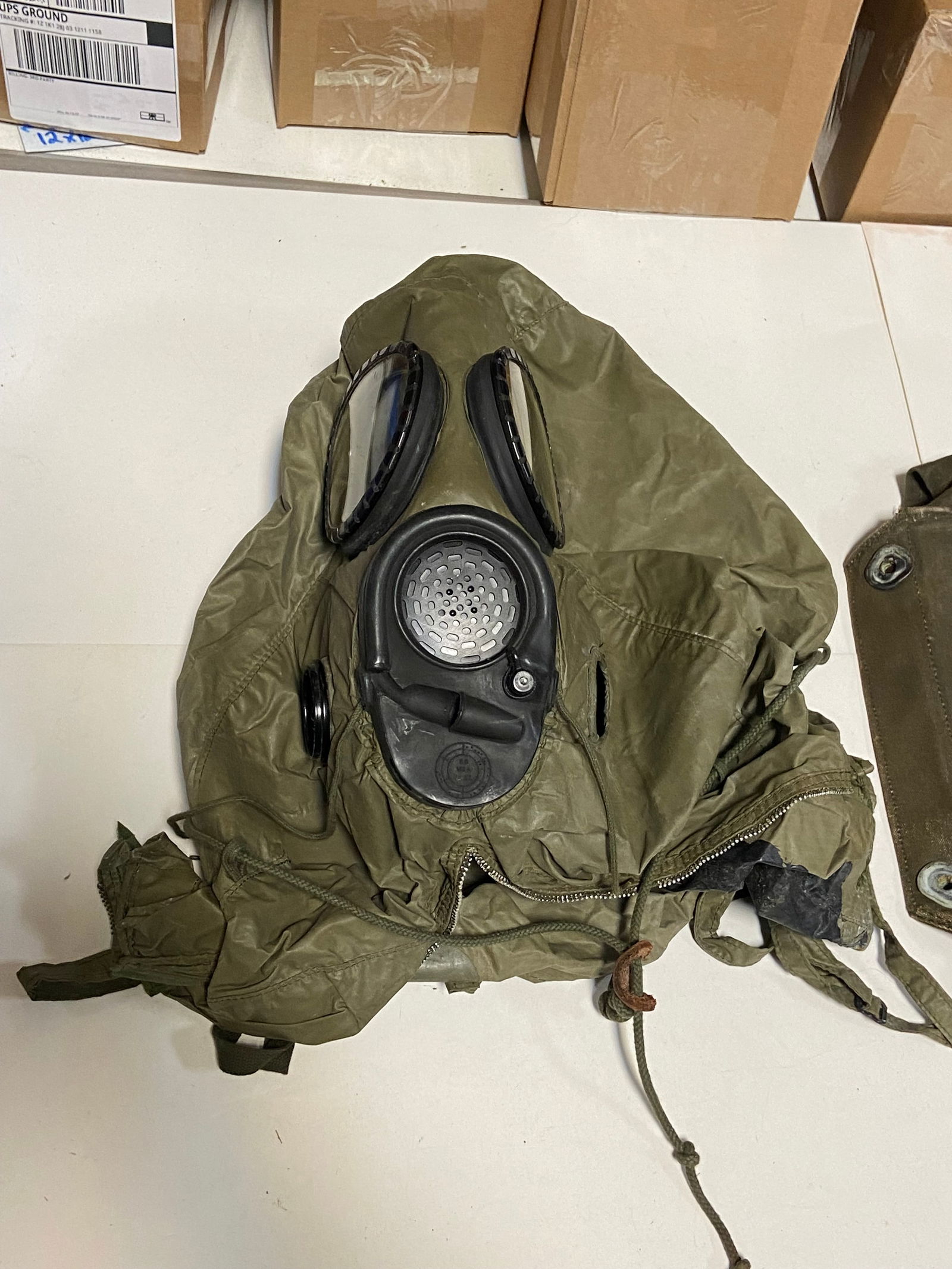 US M17A2 Biological Chemical Gas Mask in Bag - 2