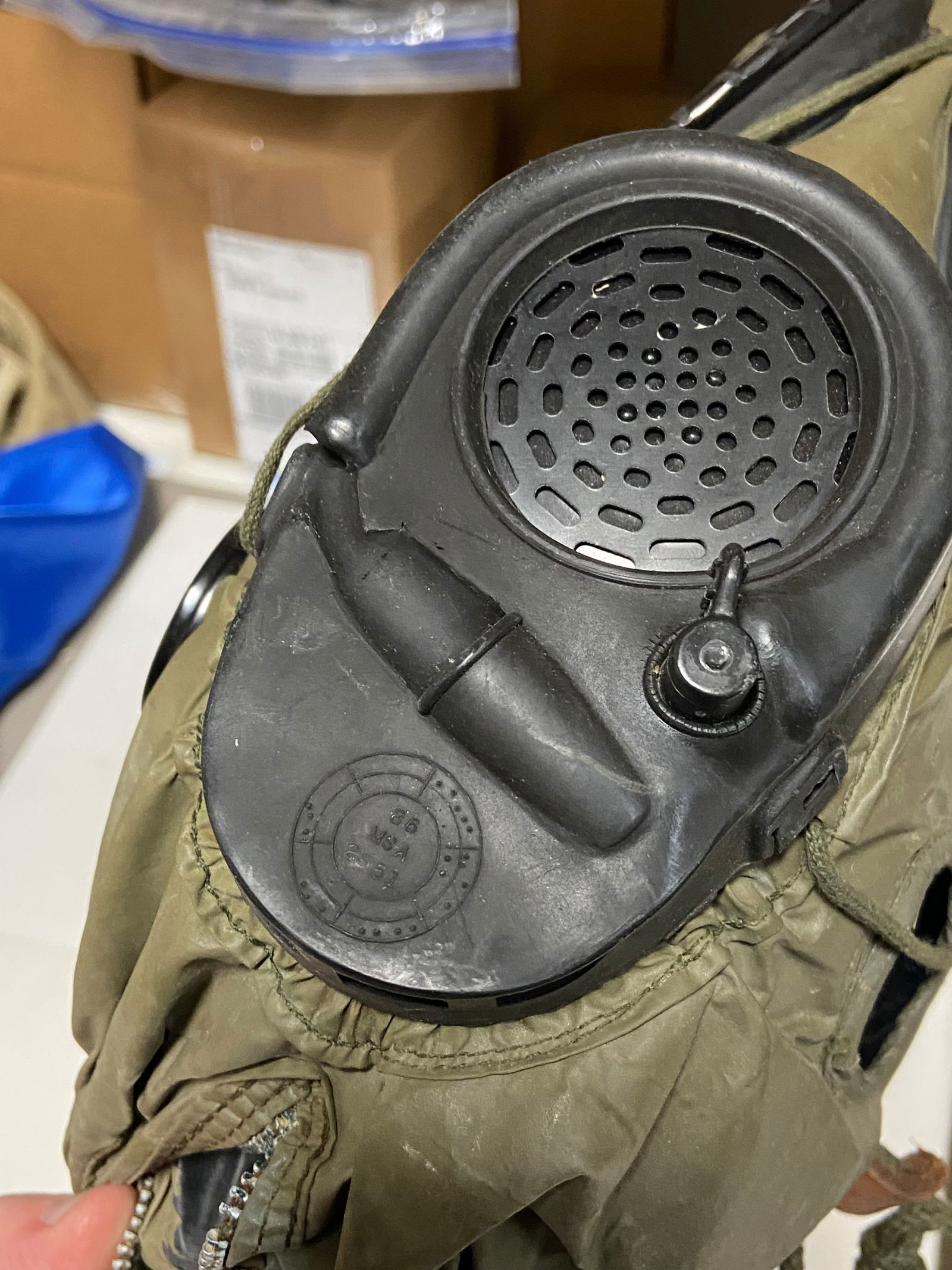 US M17A2 Biological Chemical Gas Mask in Bag - 3