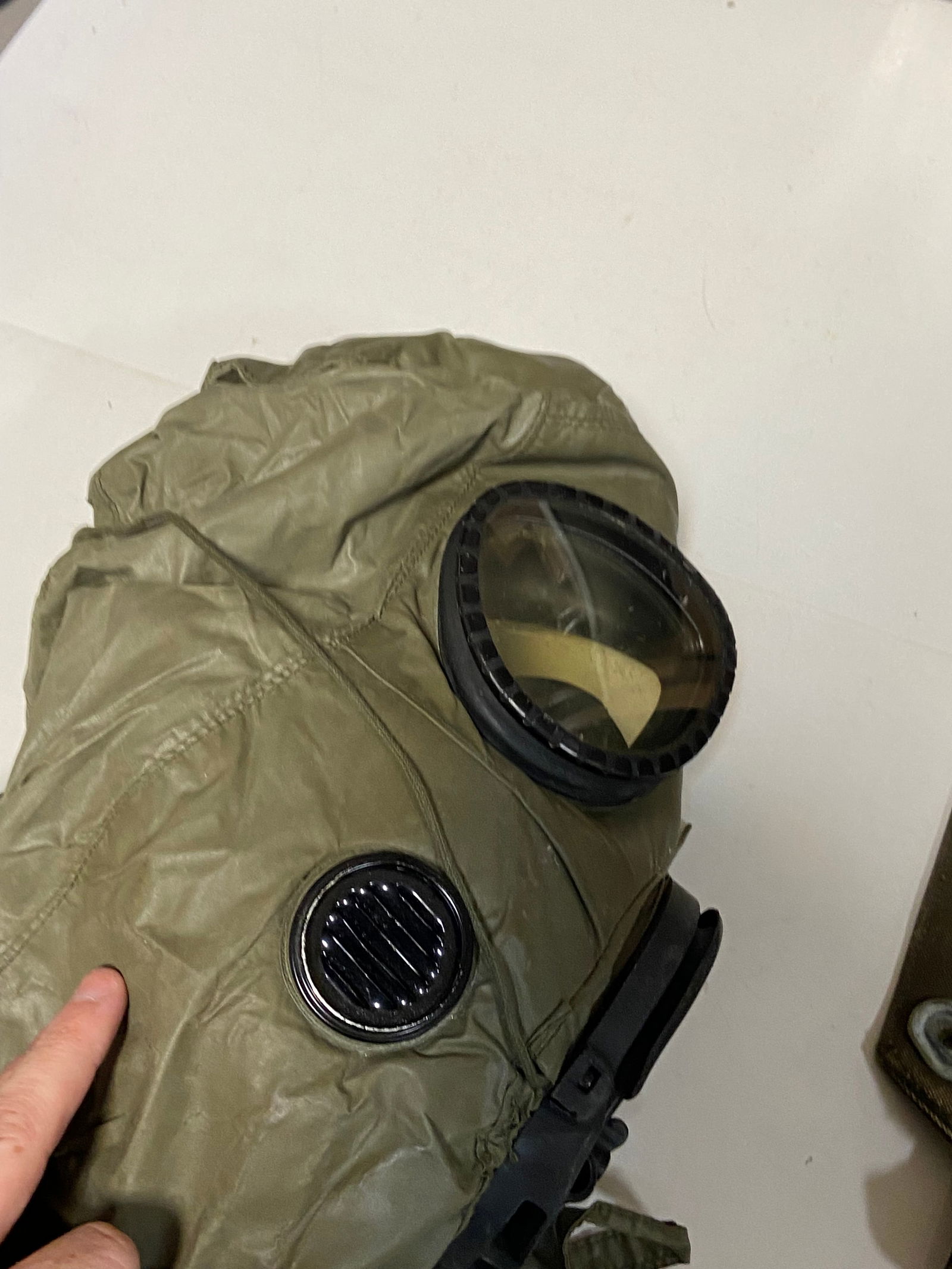 US M17A2 Biological Chemical Gas Mask in Bag - 5