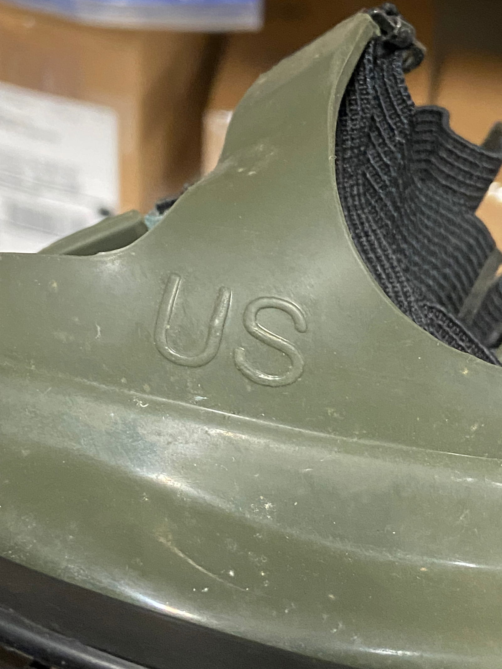 US Chemical Biological Field M40 Gas Mask in Bag with Manual - 10