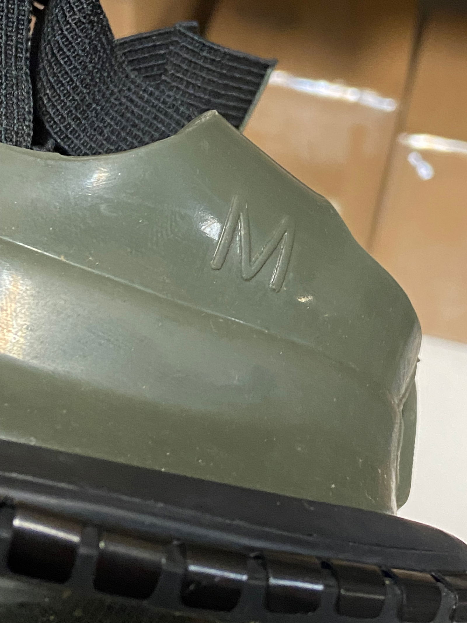 US Chemical Biological Field M40 Gas Mask in Bag with Manual - 11