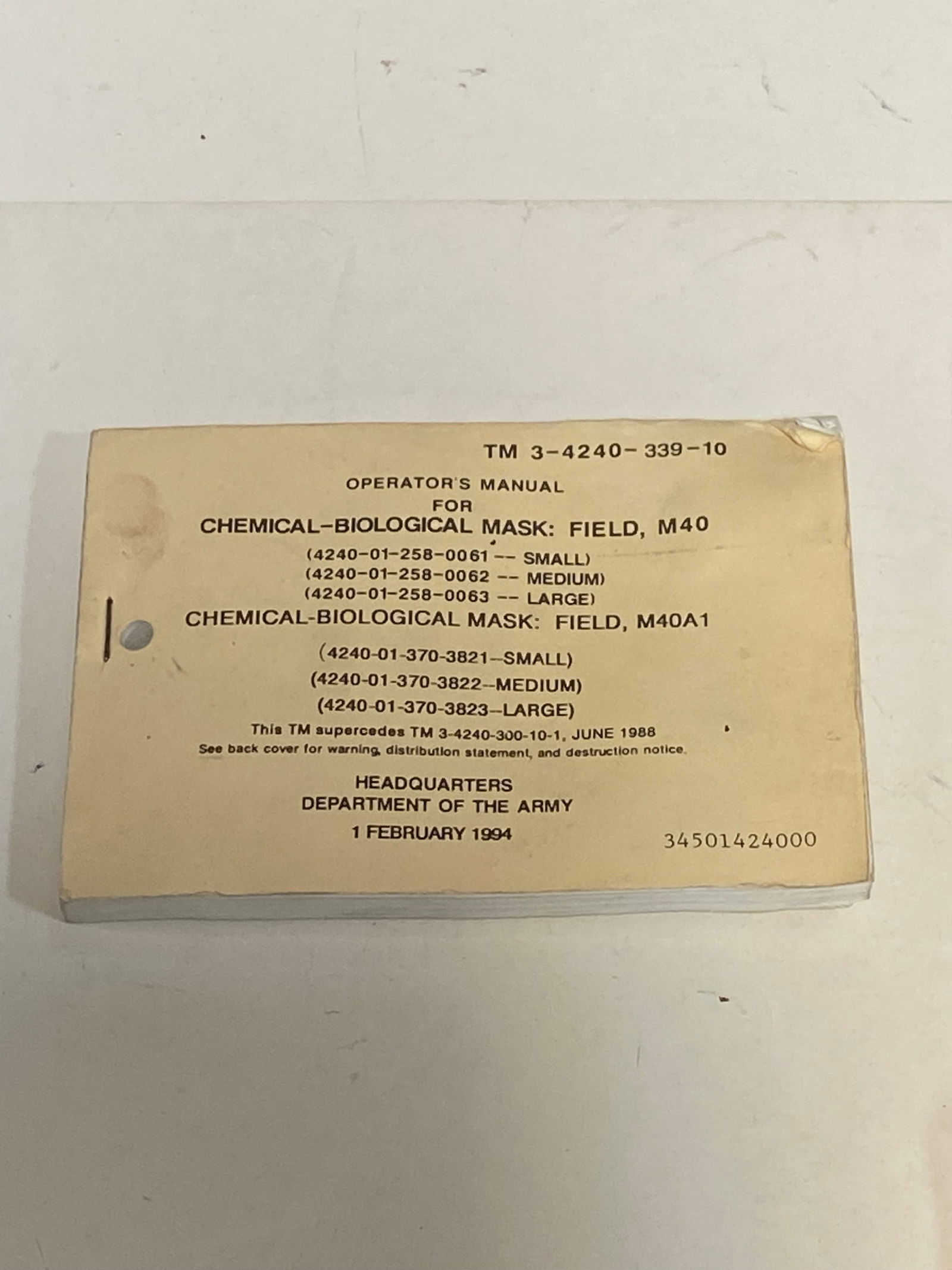 US Chemical Biological Field M40 Gas Mask in Bag with Manual - 4