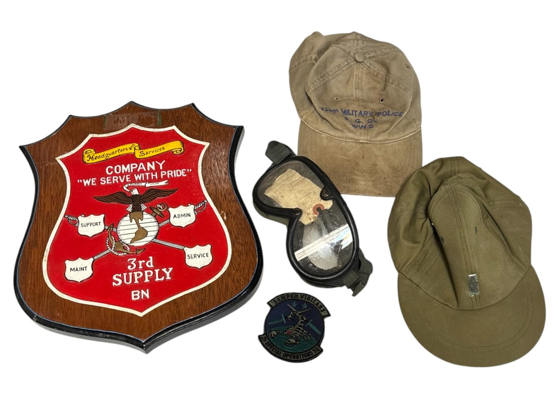 Modern Military Miscellaneous Lot (1 of 7)