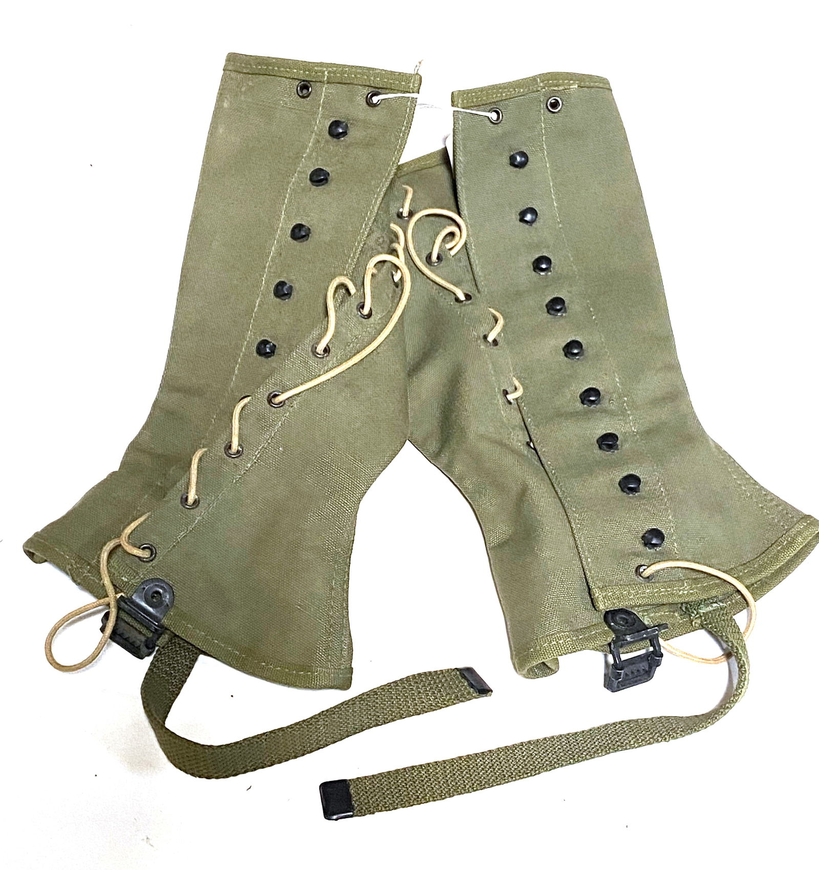 US WWII Set of (2) Leggings and (3) Puttee's. - 3