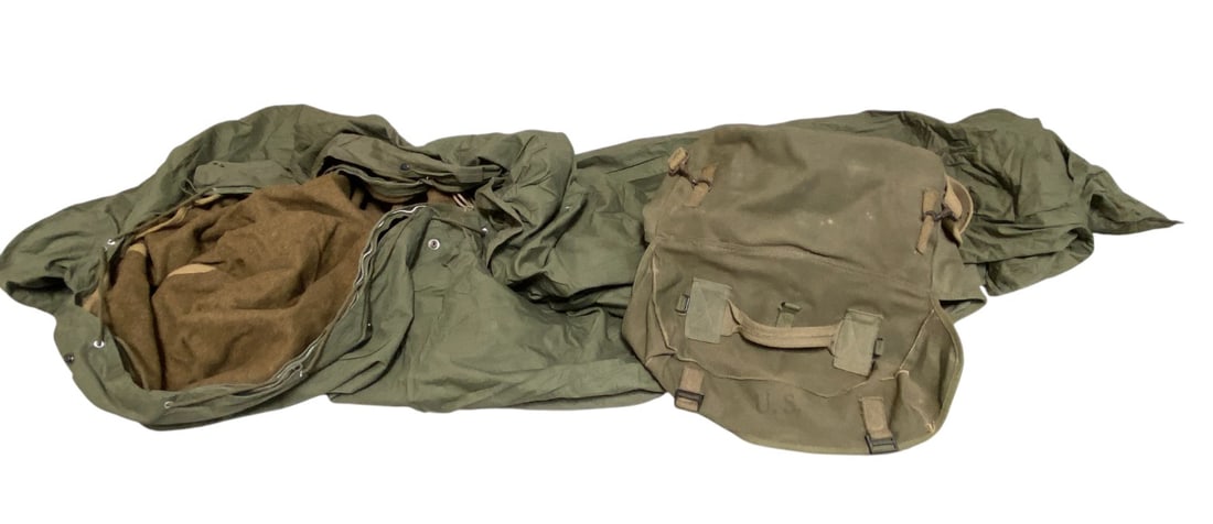 US WWII 1945 Cold Weather Sleeping Bag and Carry Bag - 3