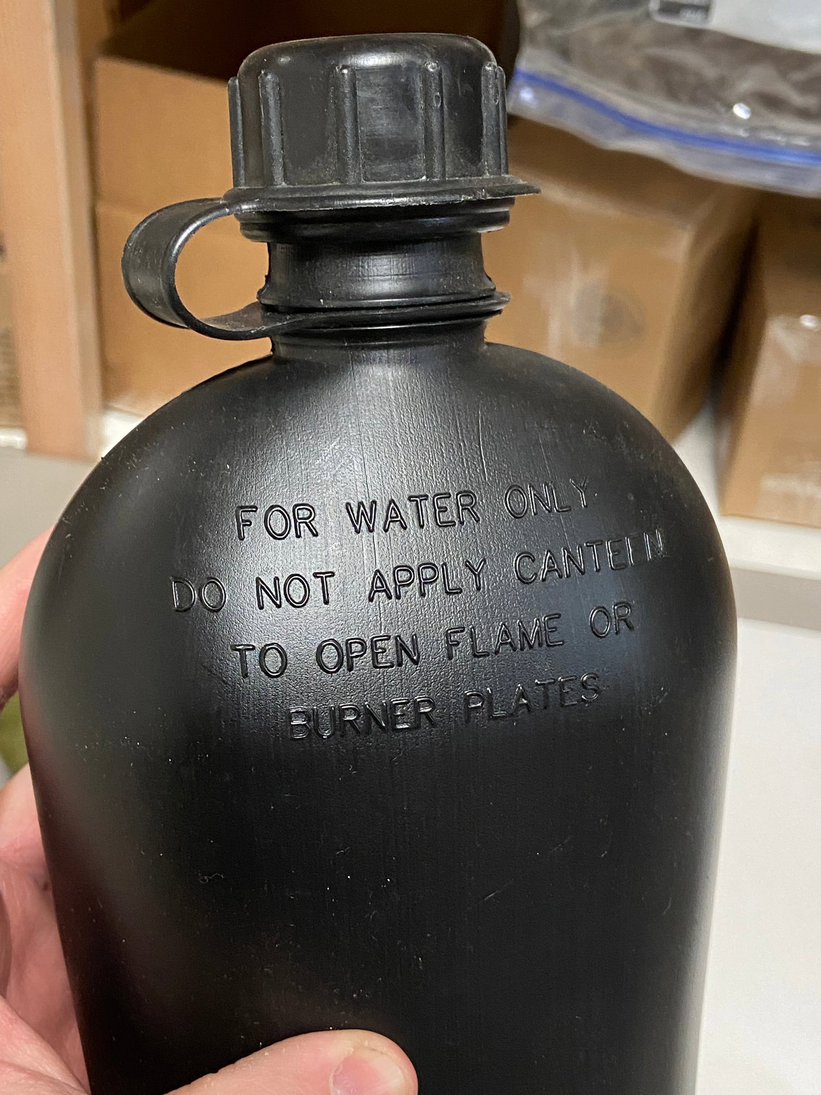 (5) Lot of Modern Canteens and (3) Carriers - 12