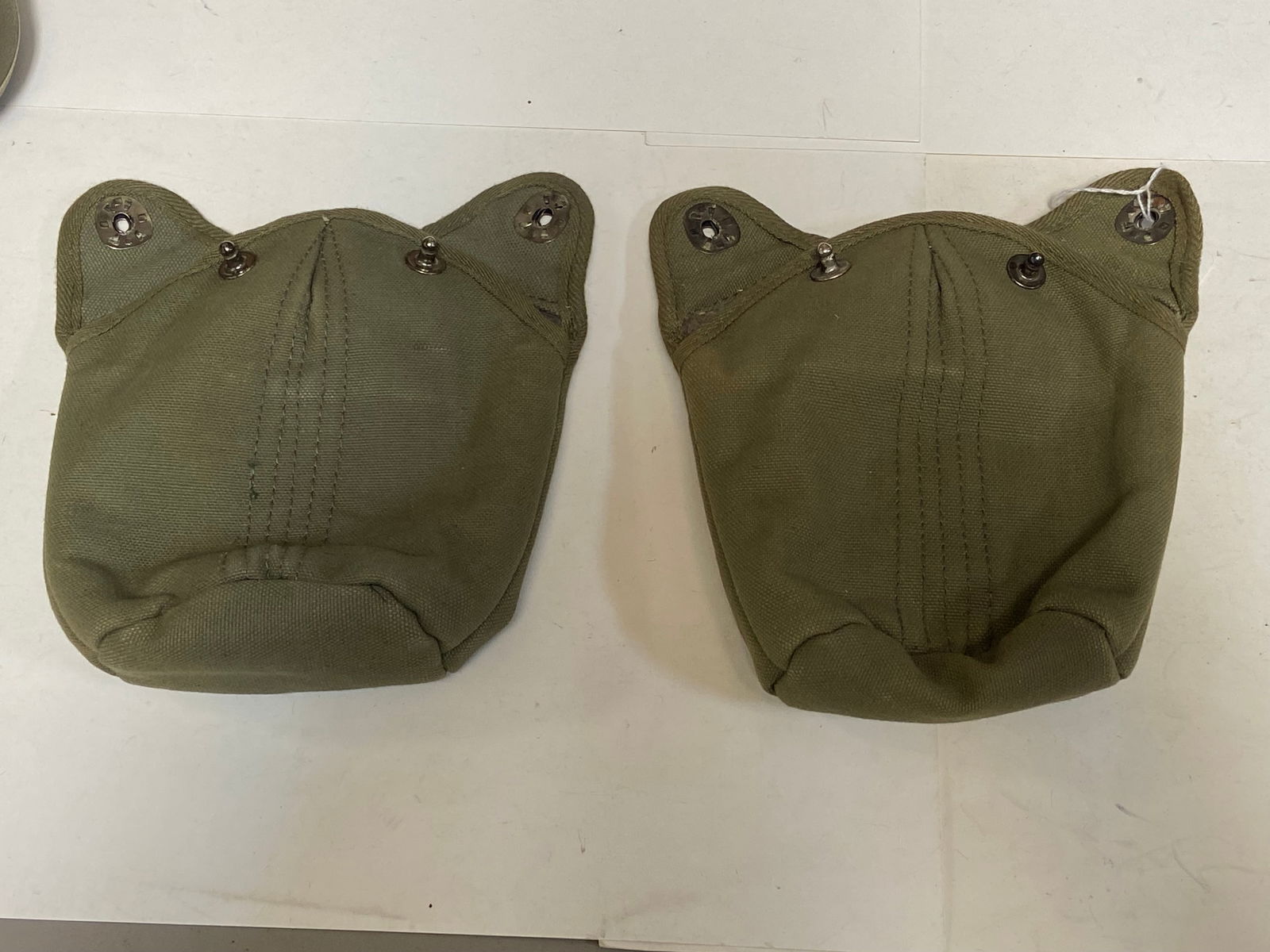 (5) Lot of Modern Canteens and (3) Carriers - 16