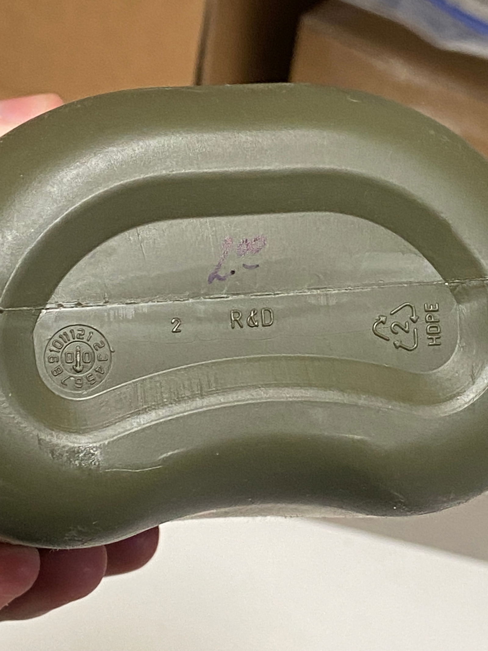 (5) Lot of Modern Canteens and (3) Carriers - 5